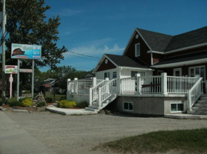 Гостиница Auberge Chez Caro  Sacré-Coeur-Saguenay